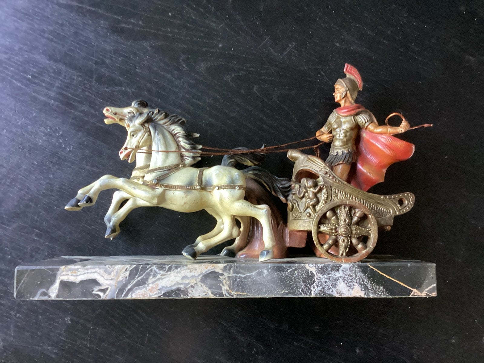 Vintage Romeinse Gladiator Strijdwagen Beeldje - Jaren '50, Ophalen of Verzenden, Steen of Keramiek, Scène, Beeld