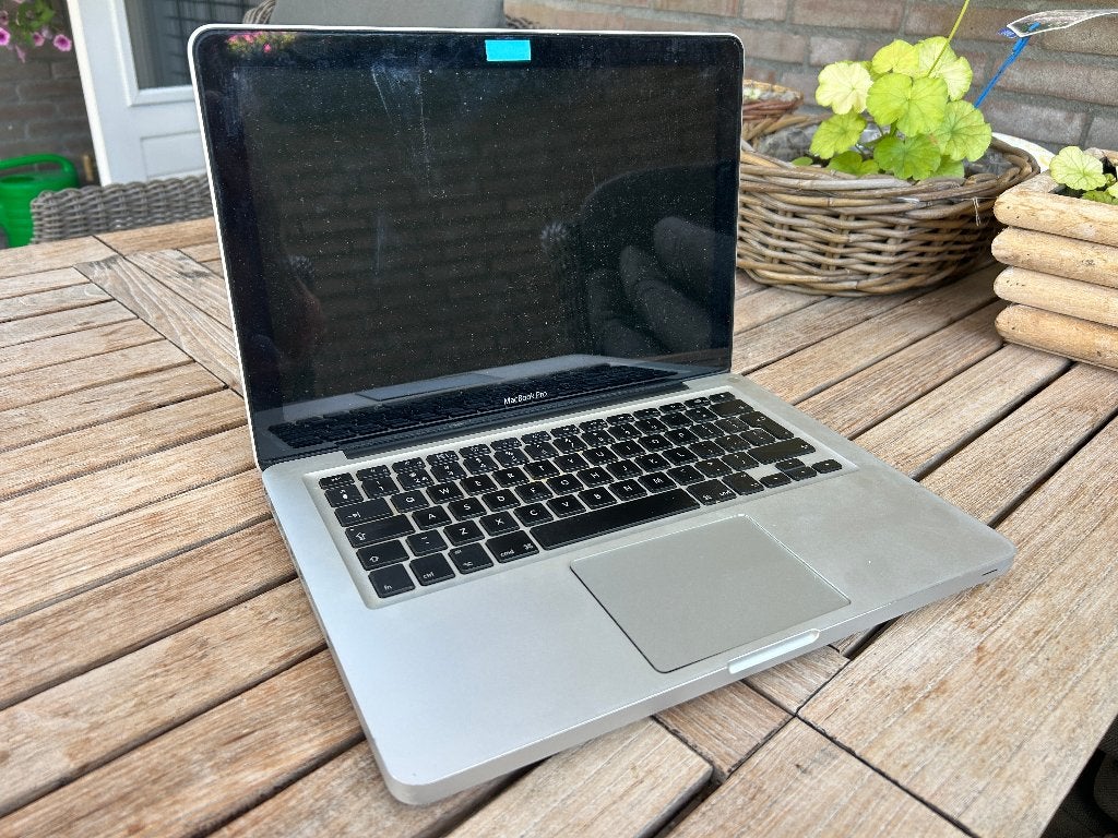 Macbook Pro 2010 - DEFECT, Computers en Software, Apple Macbooks, 2 tot 3 Ghz, Qwerty, 13 inch, 128 GB of minder