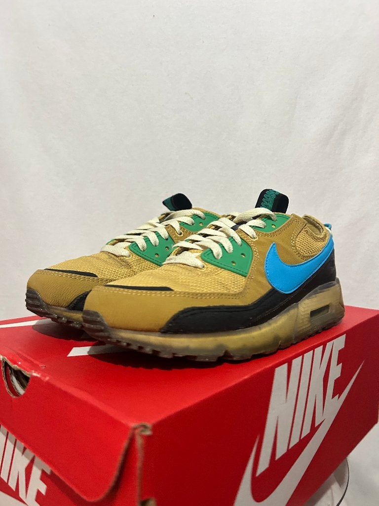 ALS NIEUW! Maat 43 - Nike Air Max Terrascape 90 Wheat Gold, Kleding | Heren, Schoenen, Overige kleuren, Verzenden, Nike, Nike