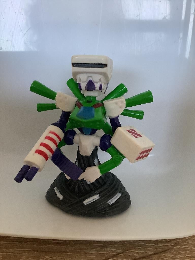 Medabots figuurtje Robo-Emperor 6,5 cm 10 euro, Ophalen of Verzenden, Zo goed als nieuw