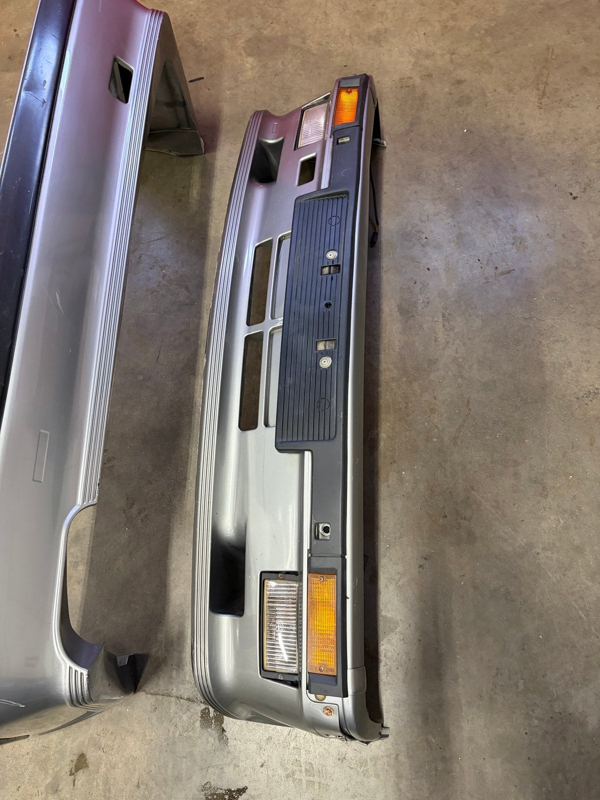 BMW E30 M-Tech 1 Voor- en Achterbumper Origineel + front, Auto-onderdelen, Ophalen, Gebruikt, Voor, Bumper