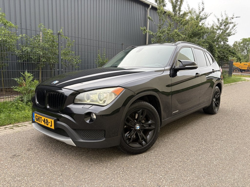BMW X1 xDrive28i High Executive / AUTOMAAT / LEER / PANORAMA, Auto's, BMW, Automatische klimaatregeling, Gebruikt, Euro 6, 4 cilinders