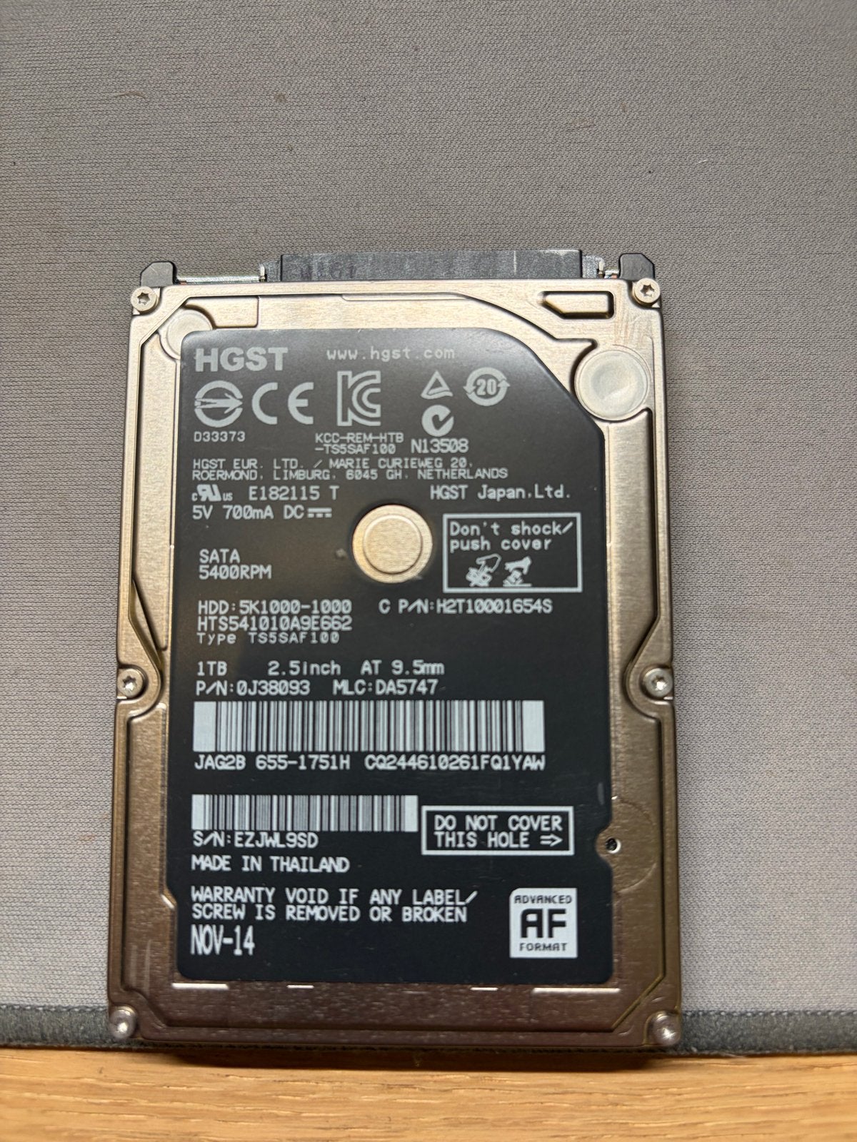 Apple HGST 1TB 2.5 inch SATA HDD - HTS541010A9E662, Computers en Software, Harde schijven, Intern, Gebruikt, Verzenden, Laptop