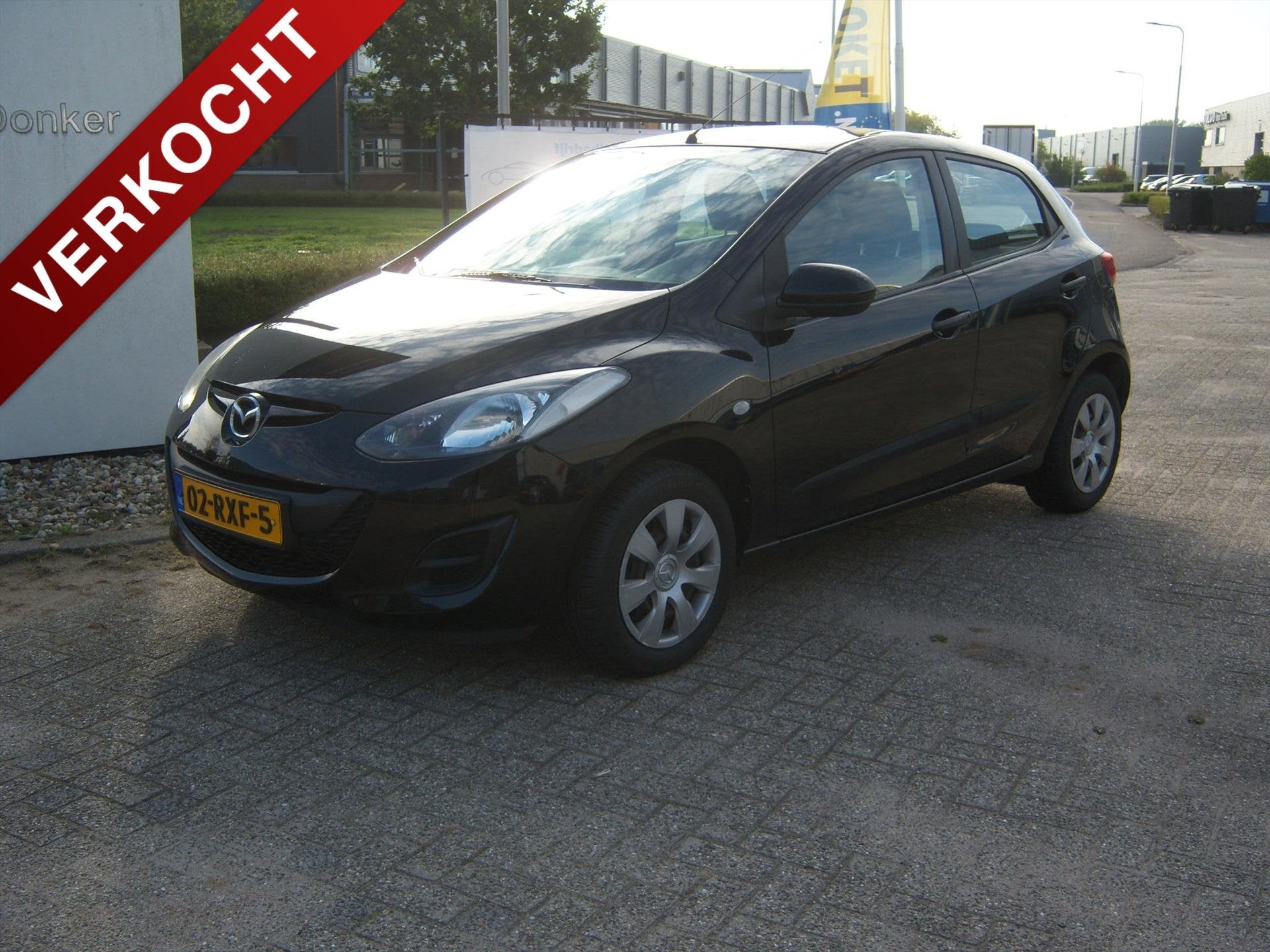 MAZDA 2 1.3 75pk 5D BiFuel Cool LPG Trekhaak, Dealer onderhouden, Gebruikt, 4 cilinders, Zwart