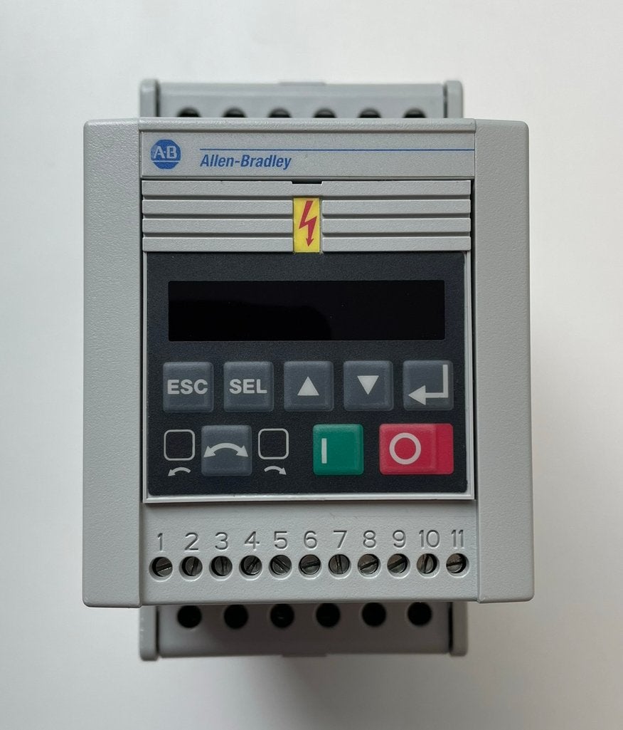 Allen Bradley frequentieregelaar drive toerenregelaar VFD, Hobby en Vrije tijd, Elektronica-componenten, Ophalen of Verzenden