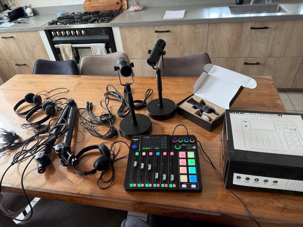 Complete podcast set met Rode Rodecaster Pro II, Ophalen, Zo goed als nieuw, Audio