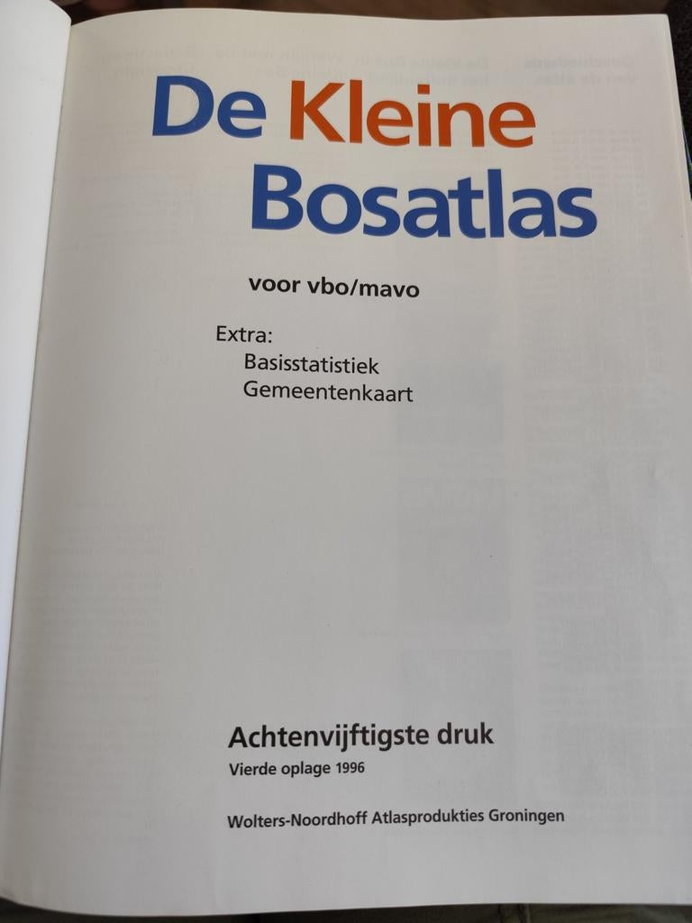 Kleine Bosatlas 58e druk 1996 Wolters-Noordhoff, Boeken, Atlassen en Landkaarten, Gelezen, Bosatlas, Ophalen of Verzenden, 1800 tot 2000