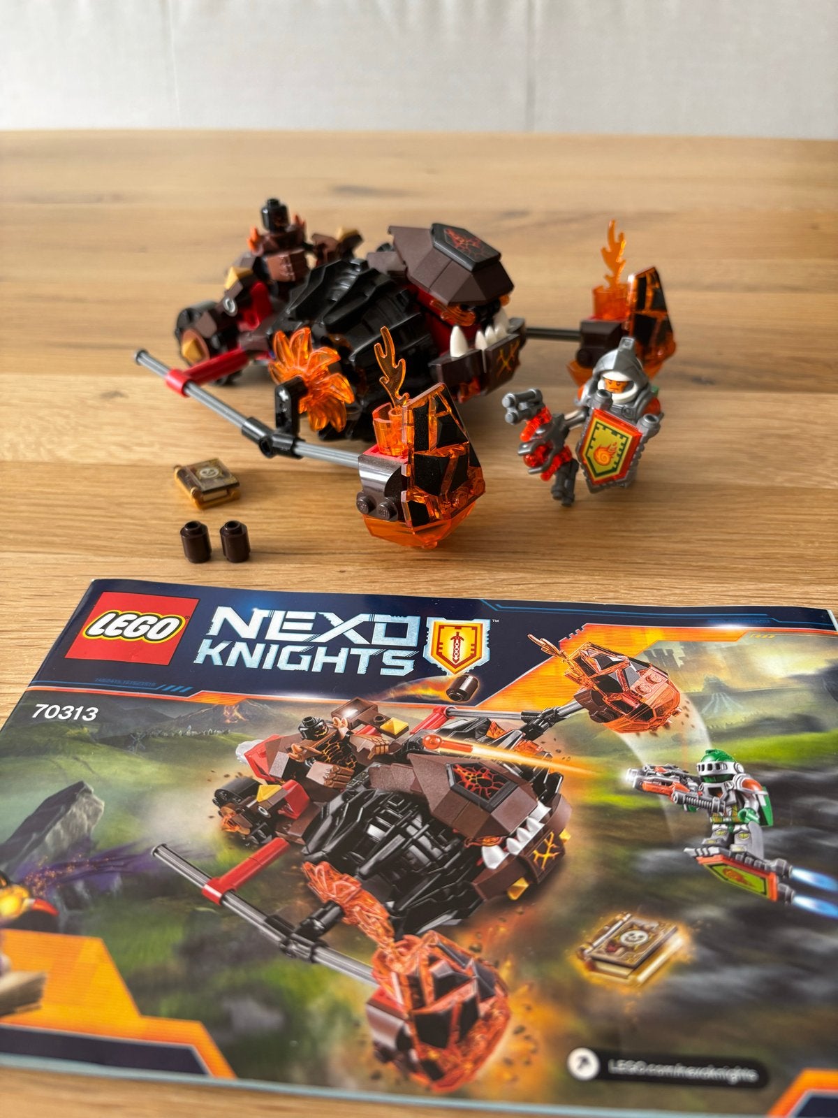 LEGO Nexo Knights 70313 Moltor's Lavastamper, Ophalen of Verzenden, Zo goed als nieuw, Overige merken