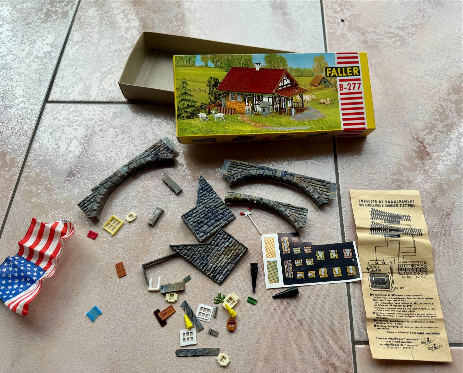 Faller B-277 Modelbouw doosje met Accessoires, Hobby en Vrije tijd, Modelbouw | Overige, Gebruikt, 1:144 of kleiner, Ophalen of Verzenden