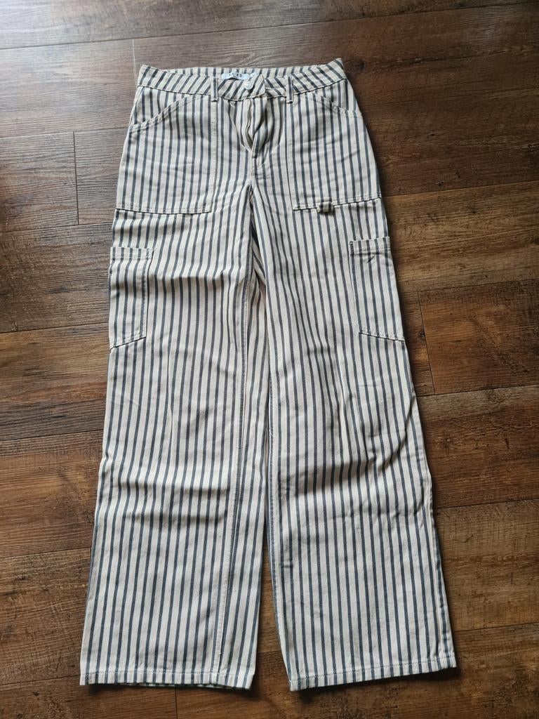 Leuke gestreepte cargo wide leg pants van NA-KD mt 36, NA-KD, Ophalen of Verzenden, Zo goed als nieuw, Roze
