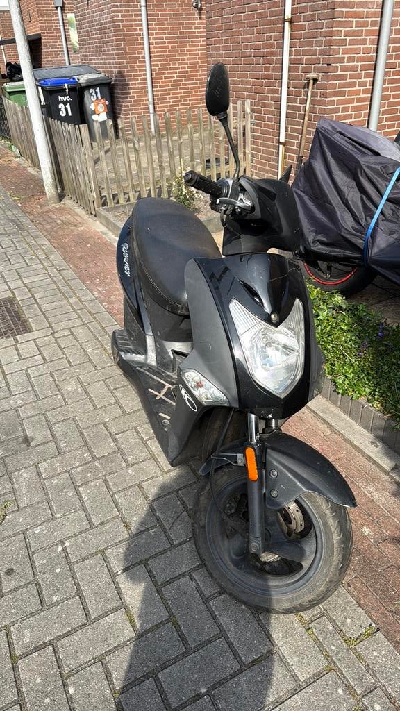 Kymco loop of sloop, Ophalen, Zo goed als nieuw, Benzine, Agility