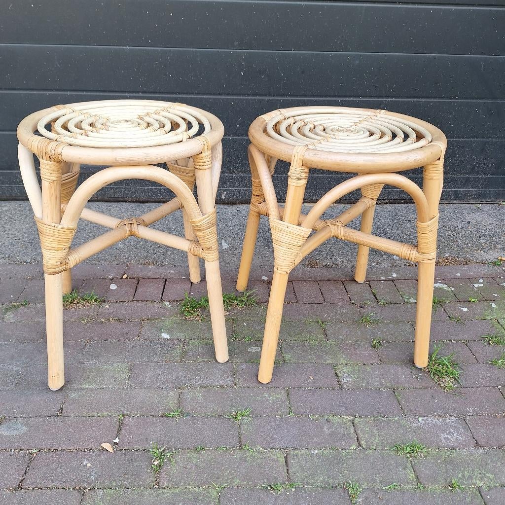 2 Rotan Krukjes, Huis en Inrichting, Krukjes, Ophalen, Gebruikt, -, -