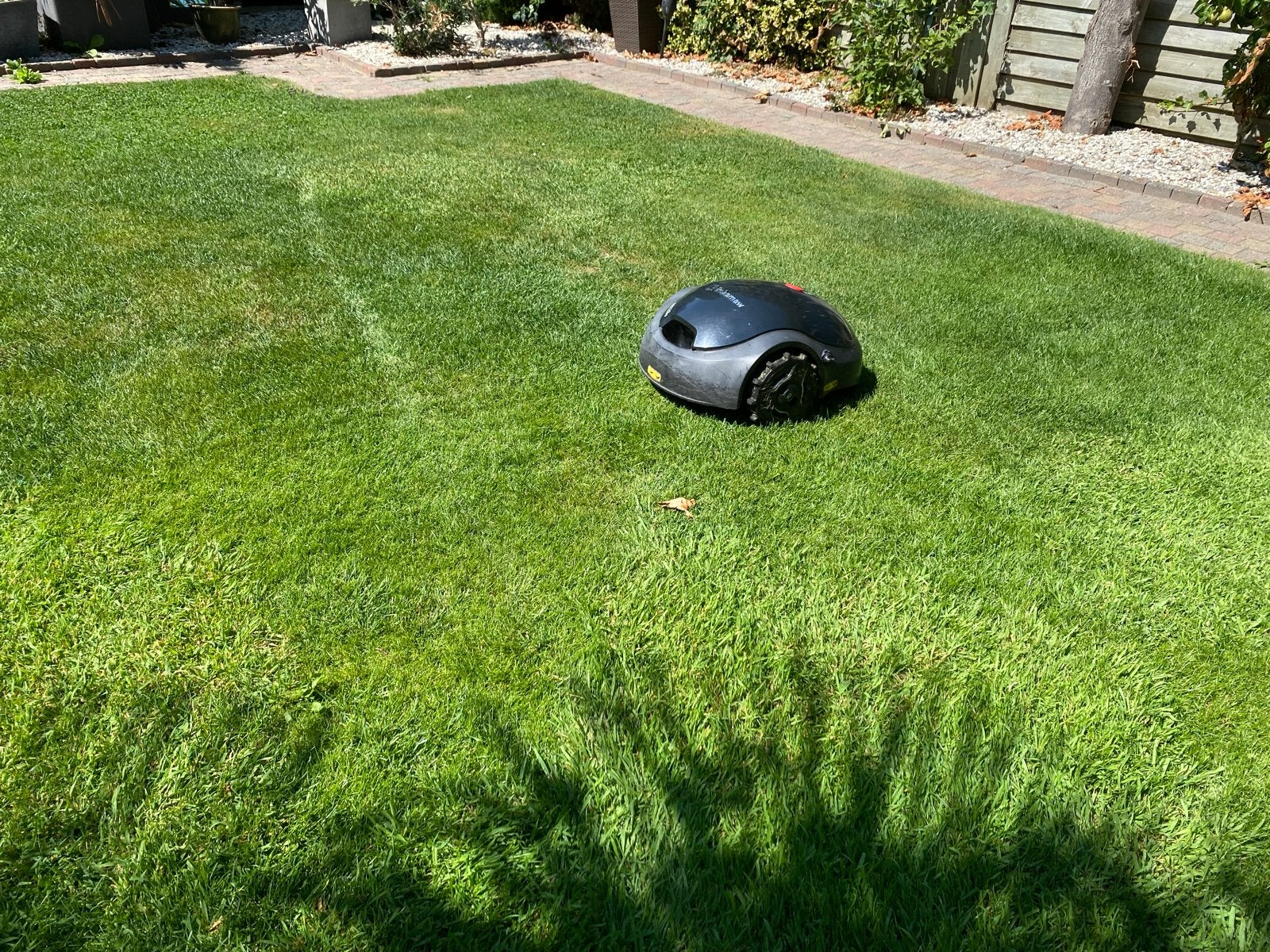 Robomow RX20 robotmaaier met nieuwe accu en messen, Tuin en Terras, Ophalen of Verzenden, Gebruikt, Accu-grasmaaier