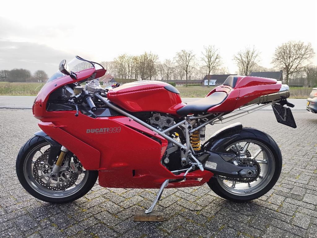 Ducati 999 Testastretta, Incl: grote beurt, desmo onderhoud, 2 cilinders, Sportuitlaat, Occasion, Motorrijbewijs A
