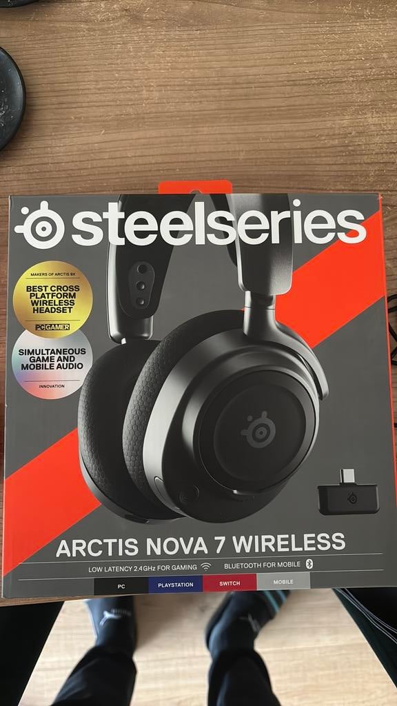 Steelseries arctis nova 7 wireless, Computers en Software, Headsets, Ophalen, Zo goed als nieuw