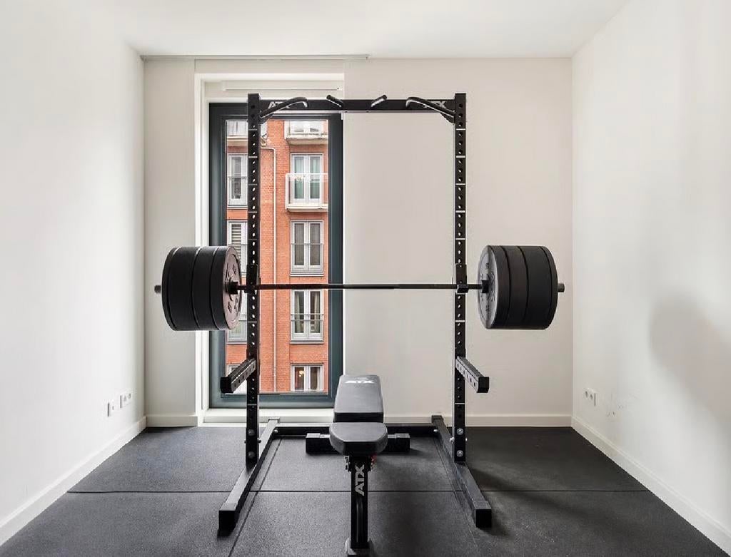 Thuis gym: Half Rack, Black Mamba Bar & 100kg Bumper Plates, Sport en Fitness, Fitnessmaterialen, Ophalen, Zo goed als nieuw, Armen
