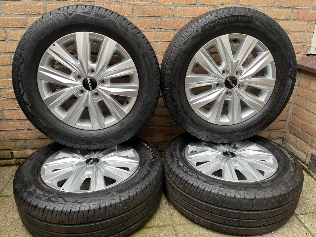NIEUWE 17” orig. Vw crafter MAN TGE Continental zometset, Auto-onderdelen, Banden en Velgen, Bestelwagen, Banden en Velgen, Nieuw