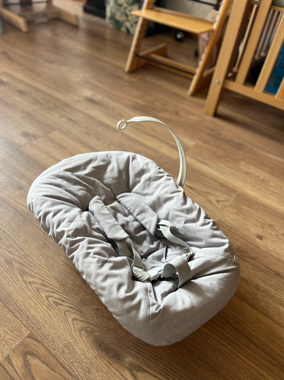 Tripp Trapp Newborn Set met speelgoedhanger, Kinderen en Baby's, Wipstoeltjes, Wipstoel, Met gordel(s) of riempje(s), Zo goed als nieuw