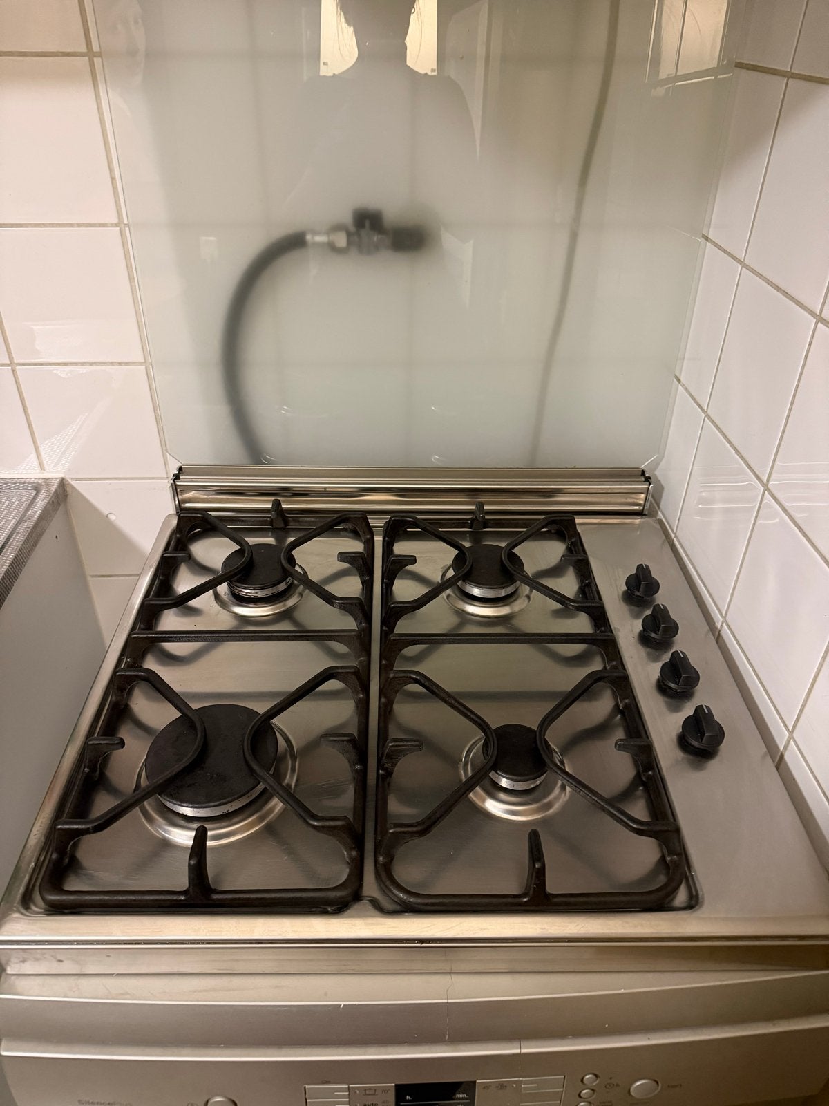 Gasfornuis met 4 pitten en glazen afdekplaat, Ophalen, Gebruikt, 60 cm of meer, 4 kookzones