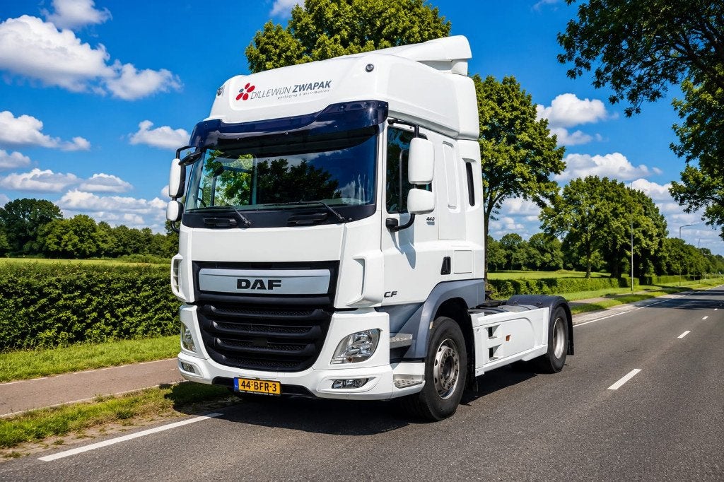 Daf CF 400 FT  EURO 6 lage kmstand zeer netje, Auto's, Automaat, Euro 6, Wit, Diesel