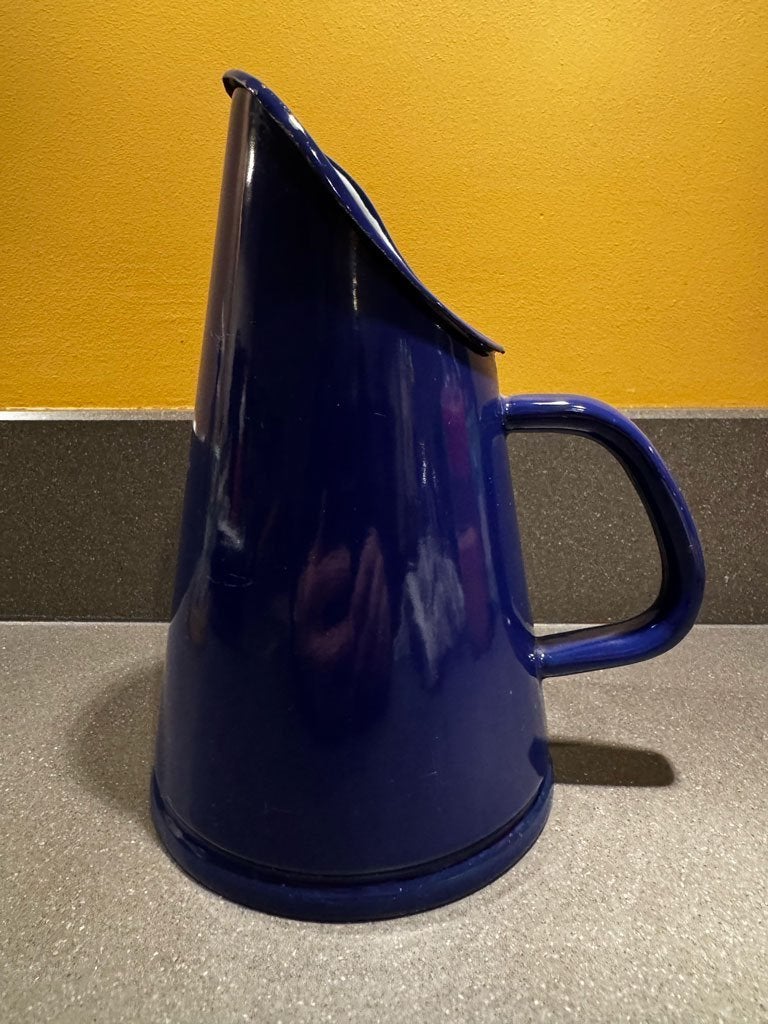 Kleine kolenkit donkerblauw emaille, Antiek en Kunst, Antiek | Emaille, Ophalen of Verzenden
