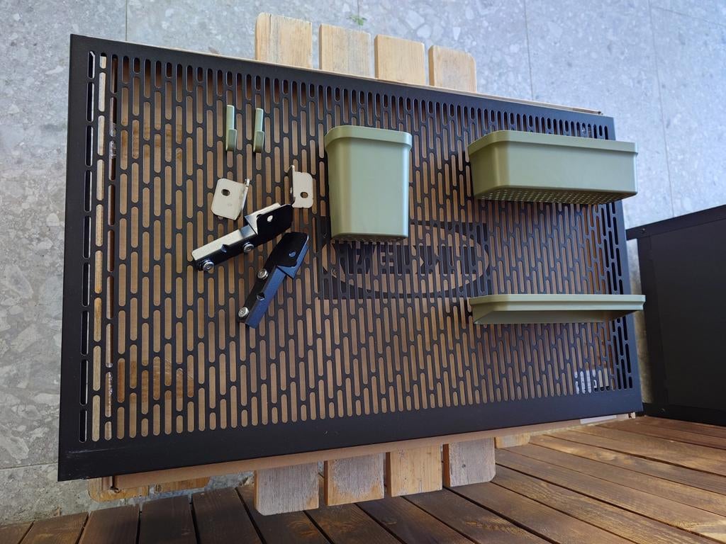 IKEA GRILLSKÄR Achterpaneel Buitenkeuken met Opbergers, Ophalen, Zo goed als nieuw, IKEA