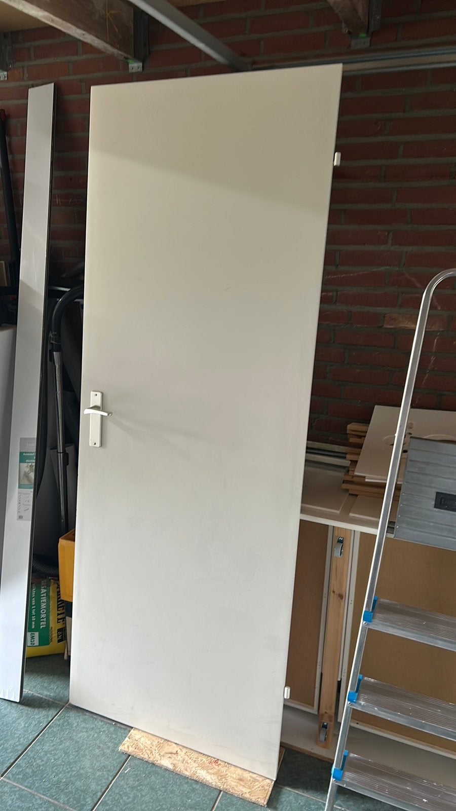 GRATIS RECHTSDRAAIENDE OPDEKDEUR GRATIS, Doe-het-zelf en Verbouw, Ophalen, Binnendeur, 200 tot 215 cm