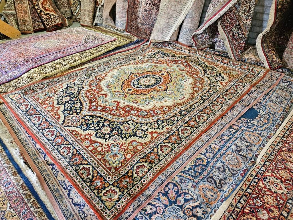 GROTE TAPIJTEN UITVERKOOP 1 & 2 MEI WEG=WEG, Ophalen of Verzenden, Gebruikt, Minder dan 10 m², Tapijt