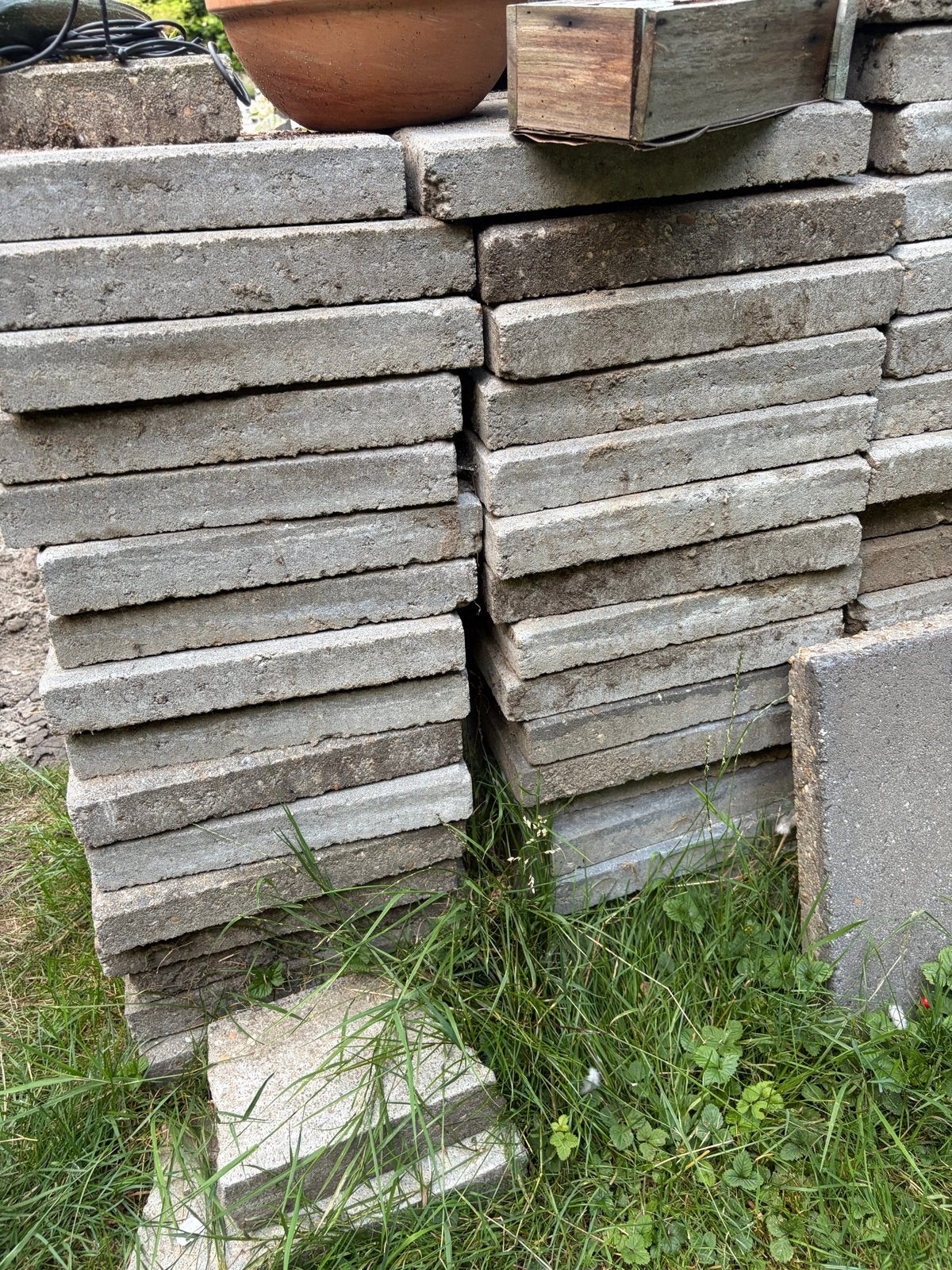 GRATIS AFHALEN: 100-110 gebruikte stoeptegels 30x30 cm, Ophalen, Gebruikt, 10 m² of meer, Beton