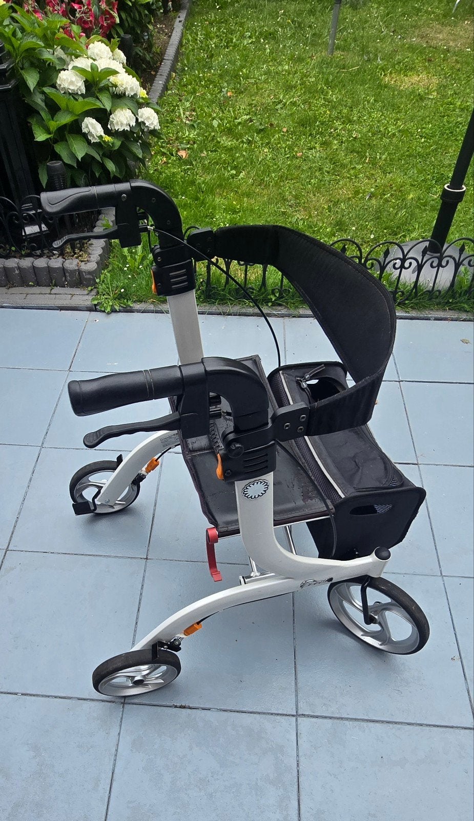 Travixx rollator, Diversen, Ophalen