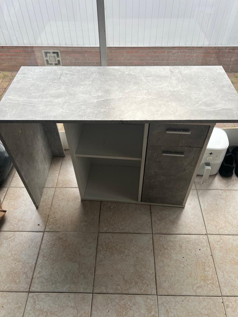 Bureau met betonlook, Ophalen, Gebruikt