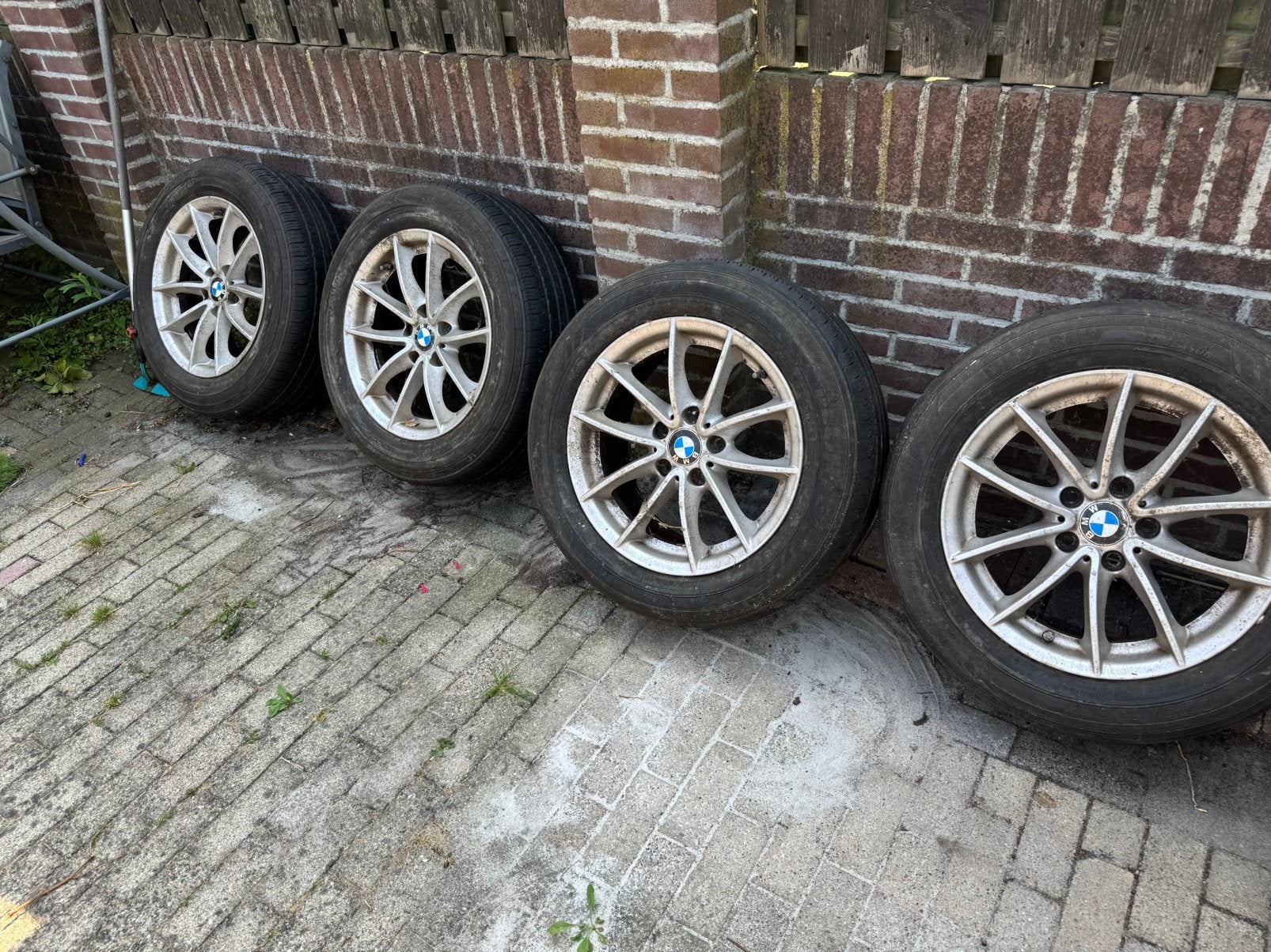 BMW 17’ Velgen met banden €325,-, Ophalen