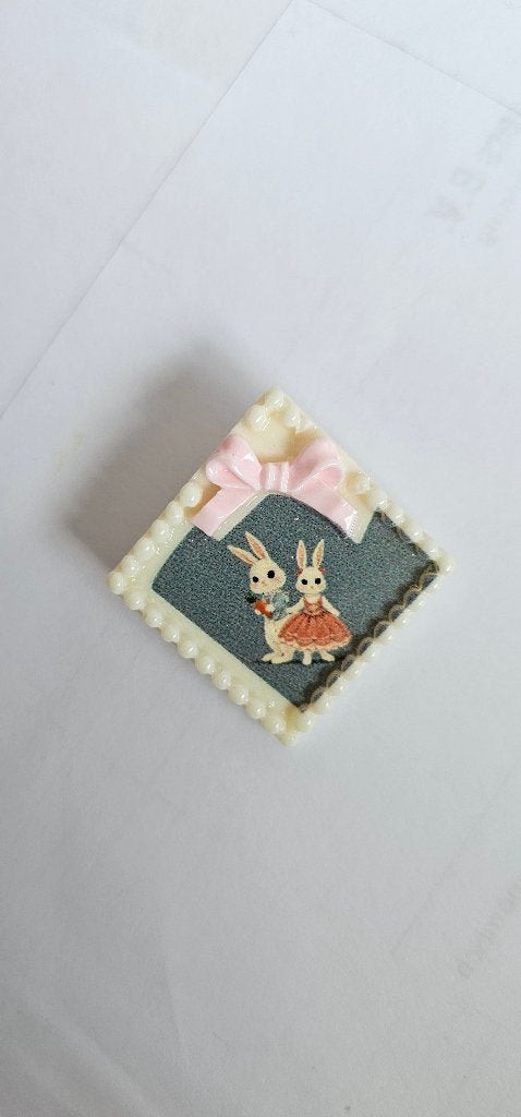 vintage retro rabbit brosche, Sieraden, Tassen en Uiterlijk, Broches, Ophalen of Verzenden, Nieuw, Overige kleuren, Overige materialen