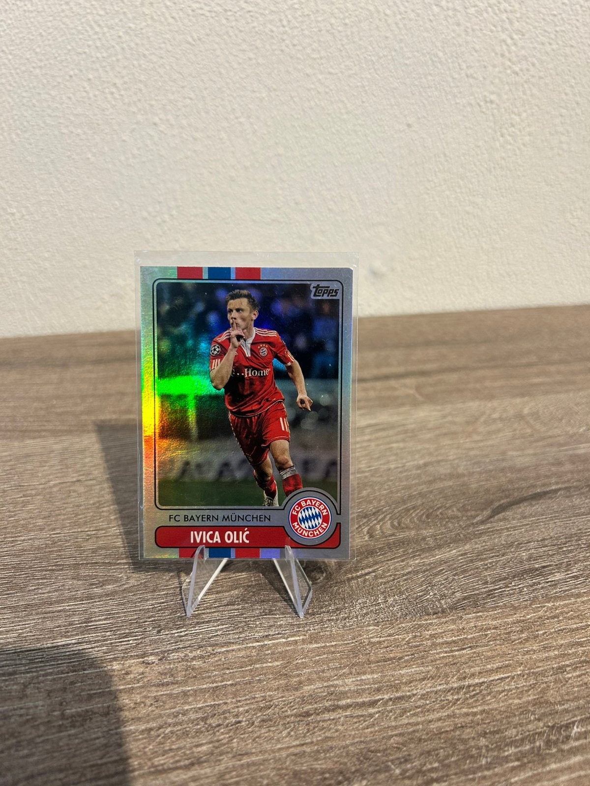 Ivica Olic 2022-23 Topps FC Bayern Munchen Team Set #LG-IO, Ophalen of Verzenden, Zo goed als nieuw, Buitenlandse clubs, Poster, Plaatje of Sticker
