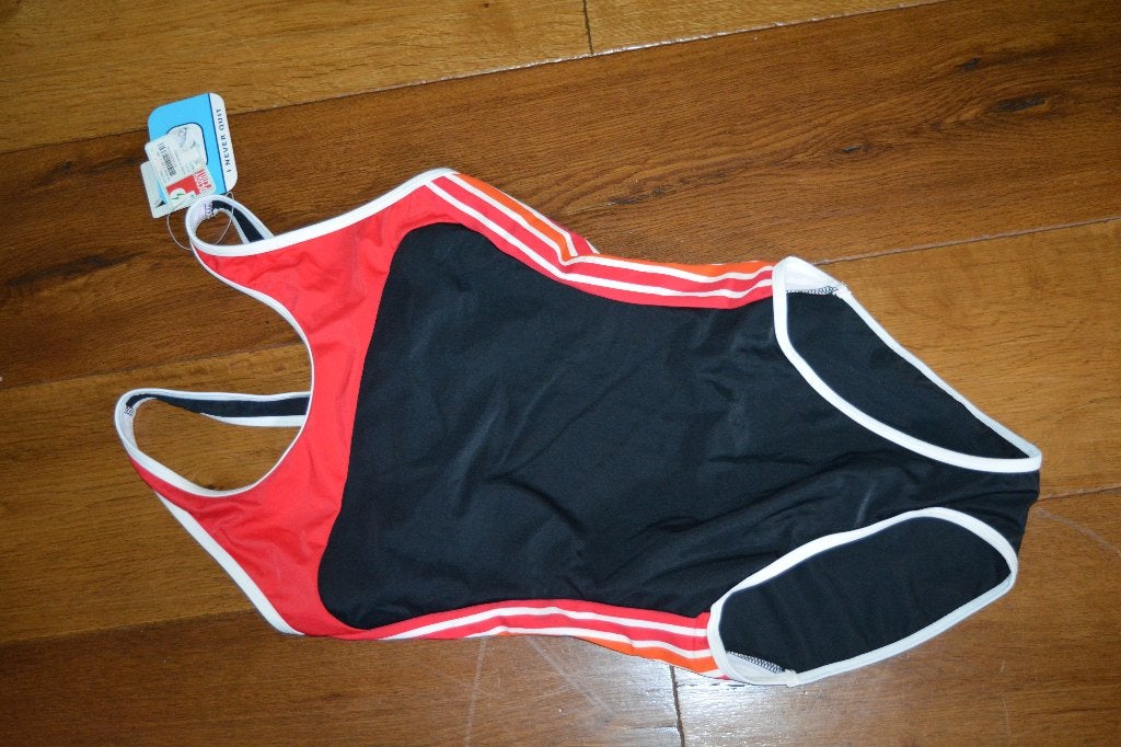 INQ, nieuw sport badpak, maat 38, Zwart, Nieuw, Badpak, Ophalen of Verzenden