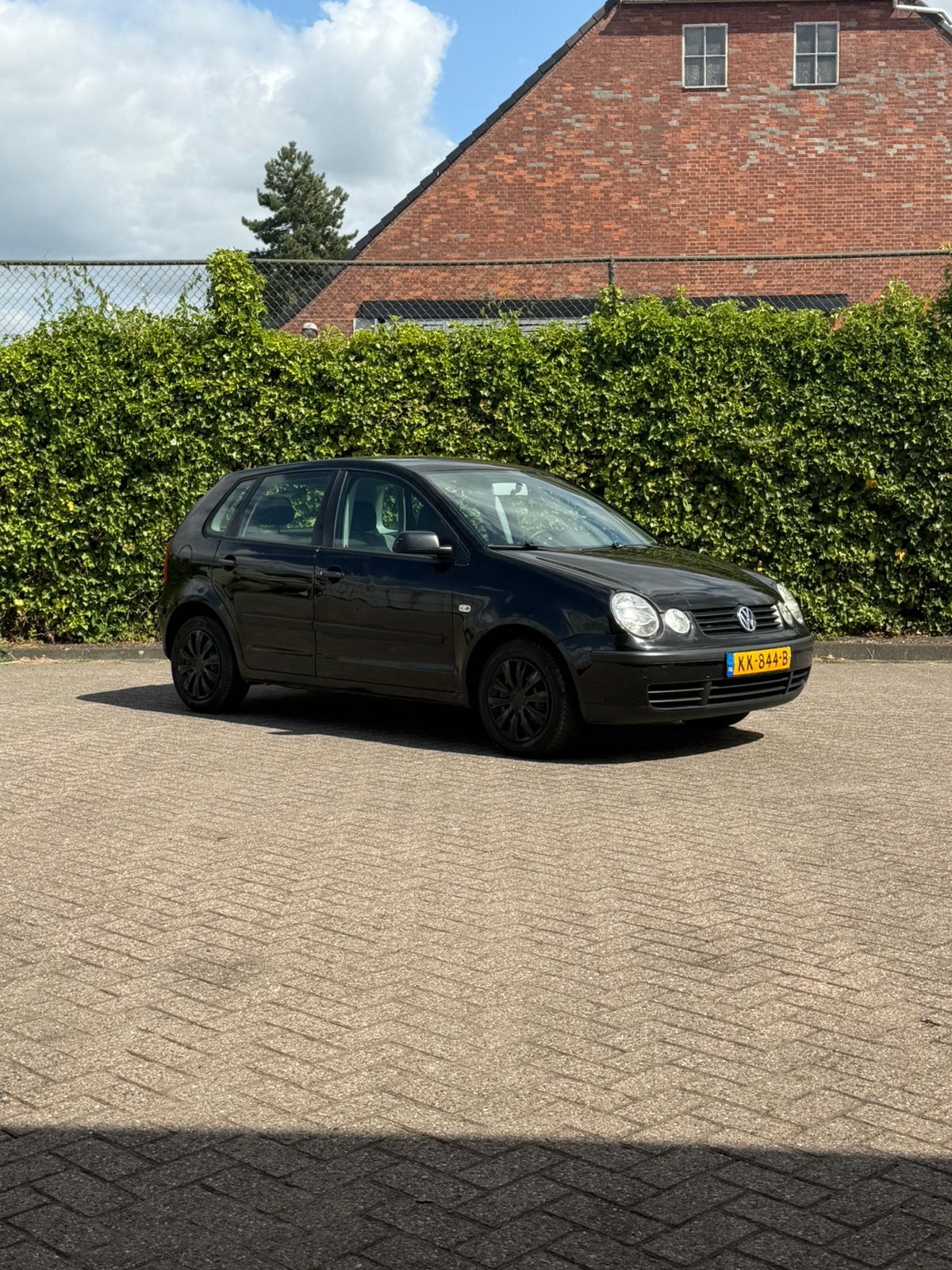 Volkswagen Polo 1.4 2003 Nieuwe APK, Auto's, 40 €/maand, Zwart, Particulier, 1000 kg