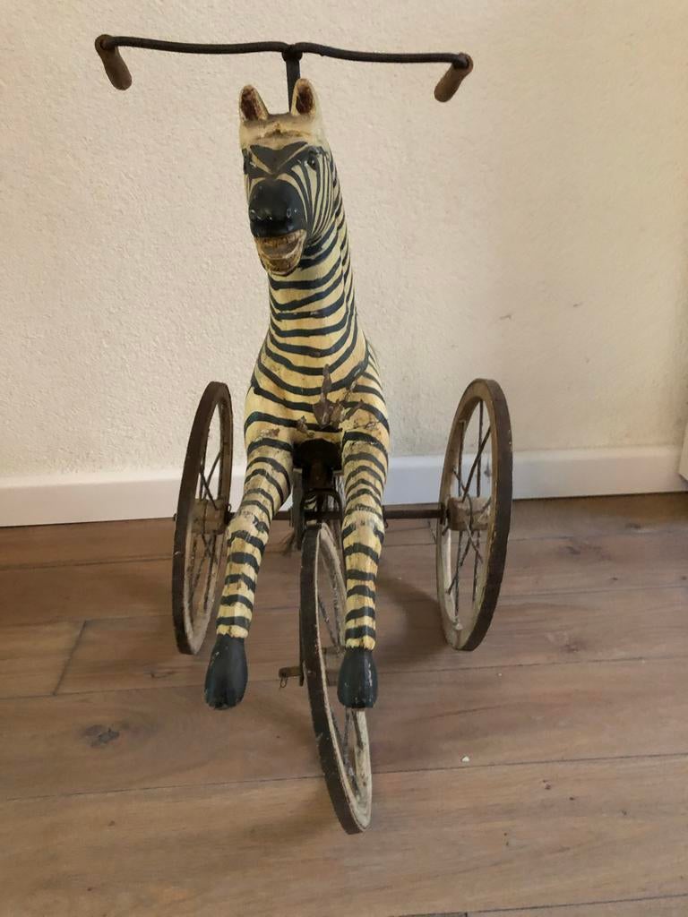 Antieke decoratieve loopfiets zebra, Ophalen