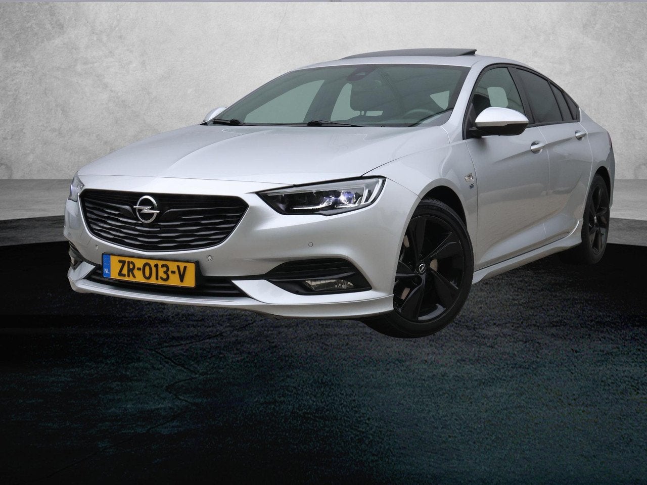 Opel Insignia 200pk Exclusive | BOSE | Open Dak | OPC | Wint, Automaat, Gebruikt, 4 cilinders, Parkeerassistent