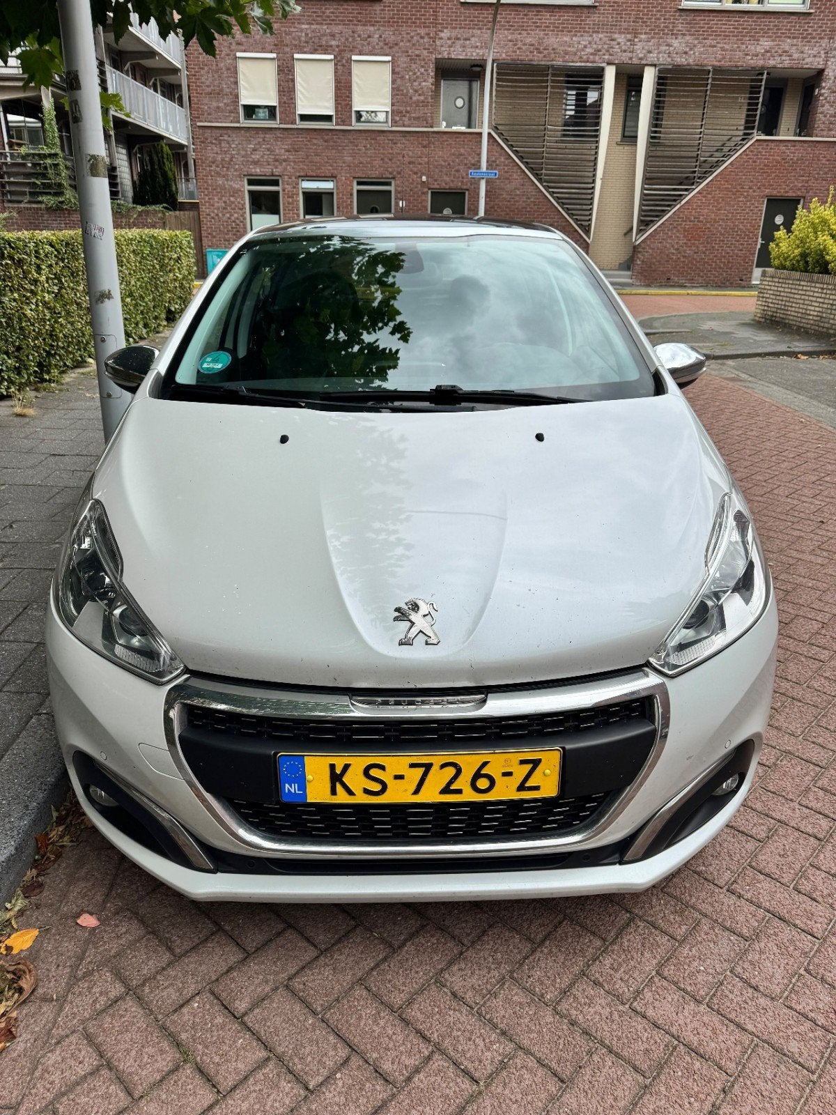 Peugeot 208 1.2 Puretech Parelmoerwit 81KW Automaat, 1199 cc, Origineel Nederlands, 570 kg, Particulier