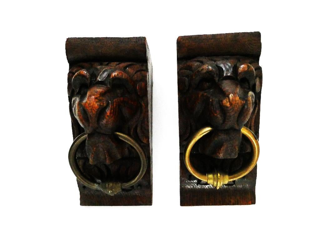 Hout uitgestoken Mechels eiken leeuwenkop ornamenten console, Houtsnijwerk, Minder dan 20 cm, Ophalen of Verzenden, Handgemaakt