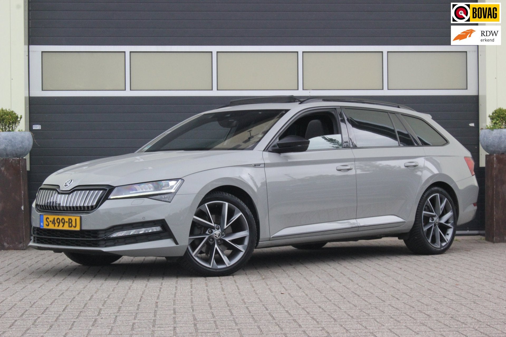 Skoda Superb Combi 1.4 TSI iV Sportline | Trekhaak | Panoram, Auto's, Skoda, Adaptive Cruise Control, Gebruikt, 4 cilinders, Hybride Elektrisch/Benzine