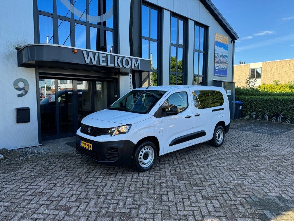 Peugeot Partner L2 Lang 1.5 BlueHdi 102PK 3-pers, Navi, 2x S, Voorwielaandrijving, Dealer onderhouden, Gebruikt, 4 cilinders