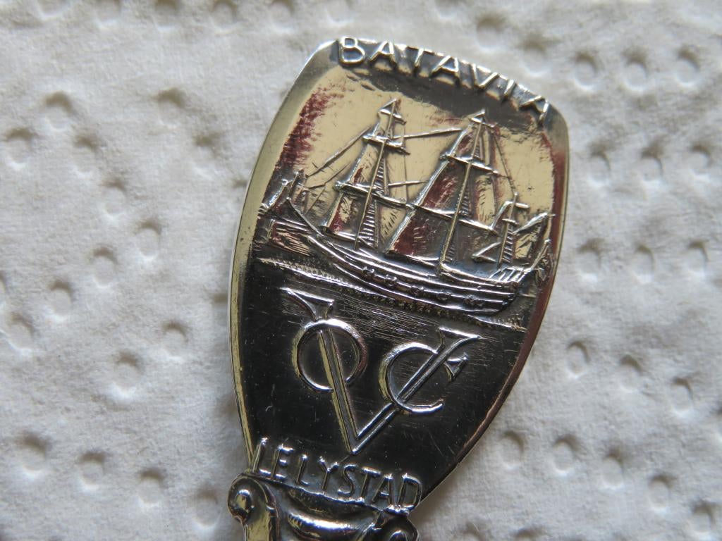 Verzilverd Lepeltje V.O.C. Schip Batavia (Lelystad), Overige materialen, Gebruikt, Verzenden, Verzilverd