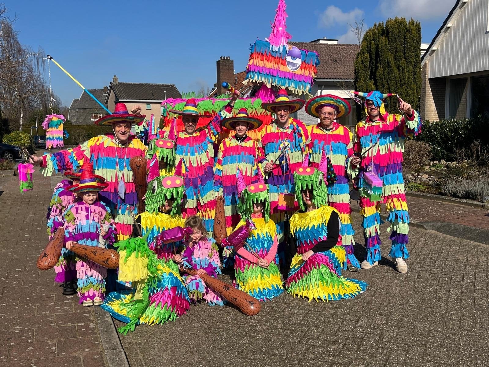 Carnavalsgroep Piñata Pakken - Compleet met Accessoires, Ophalen, Carnaval, Maat 46/48 (XL) of groter, Kleding