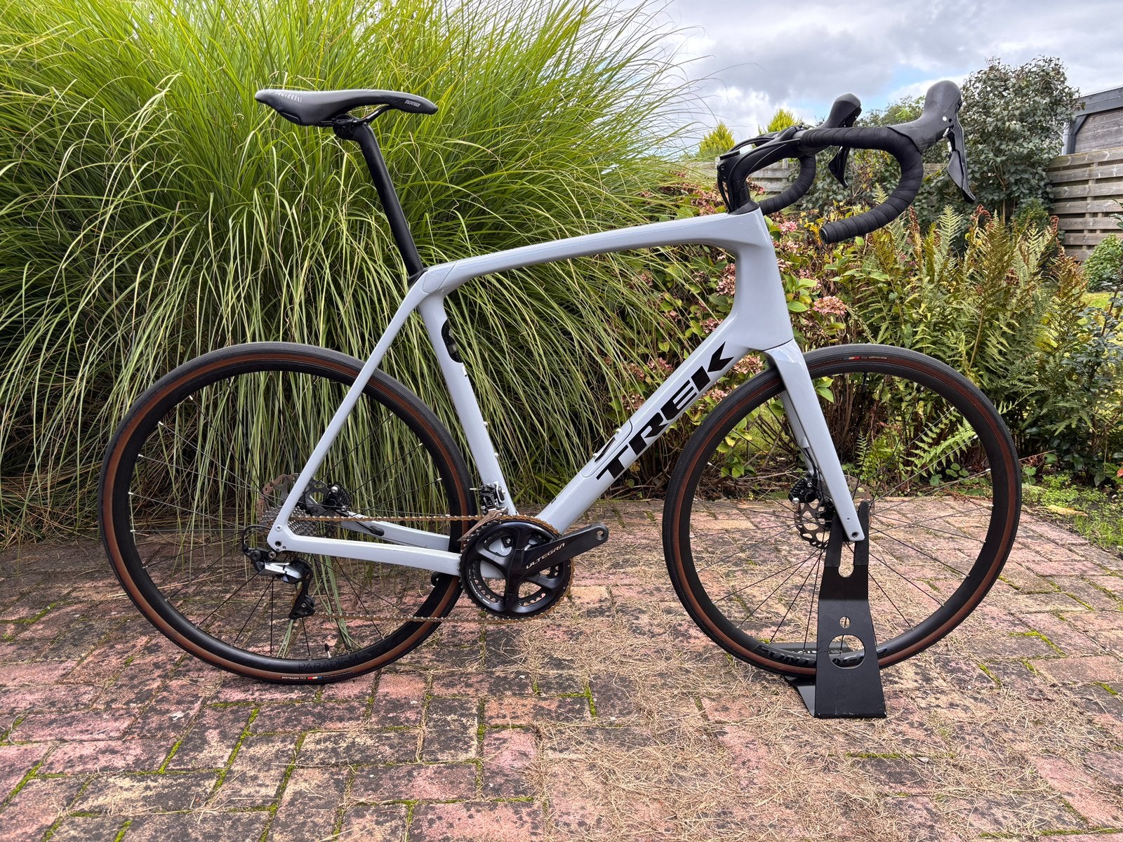 Trek Domane Gen 4 SL - 62cm - Ultegra/105, Fietsen en Brommers, 28 inch, Carbon, Heren, Zo goed als nieuw