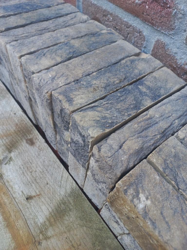 200 stuks nieuwe handvorm metselstenen, Ophalen of Verzenden, Nieuw, Bakstenen