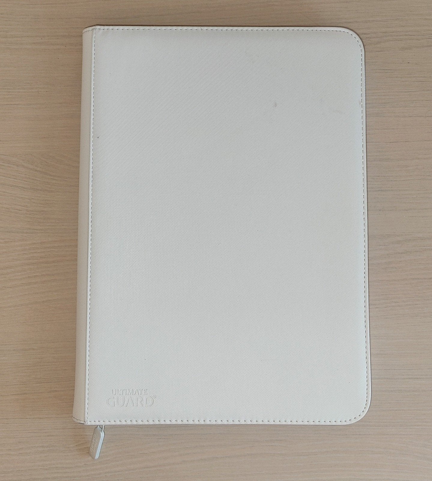 Ultimate Guard ZipFolio Xenoskin 9-pocket Kaartenmap White, Ophalen of Verzenden, Gebruikt, Overige typen