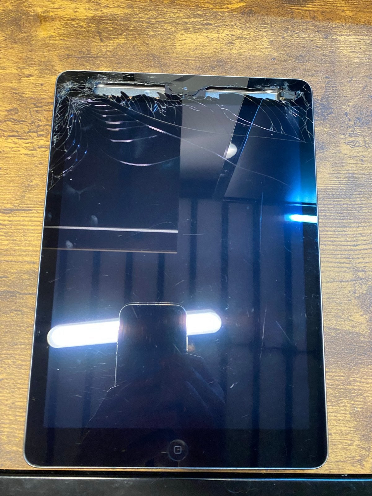 Apple iPad Air (1e generatie) 16GB - Gebarsten scherm, Computers en Software, 10 inch, Apple iPad Air, Ophalen of Verzenden, Niet werkend