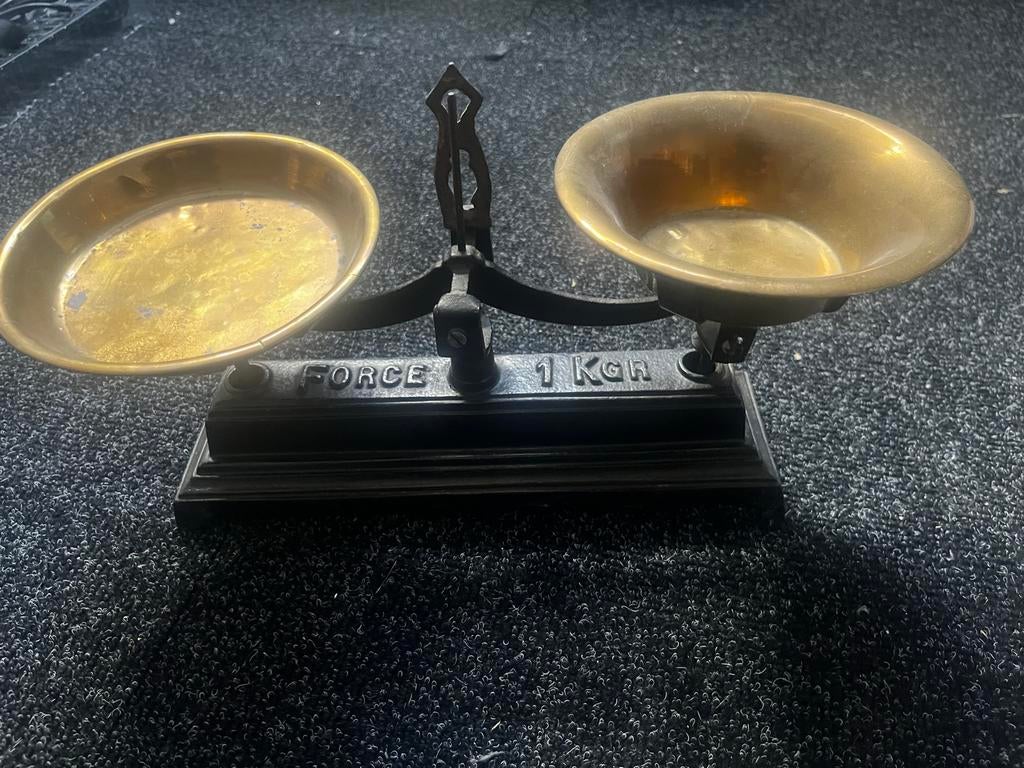 Antieke Balansweegschaal - Decoratief en Functioneel, Ophalen of Verzenden