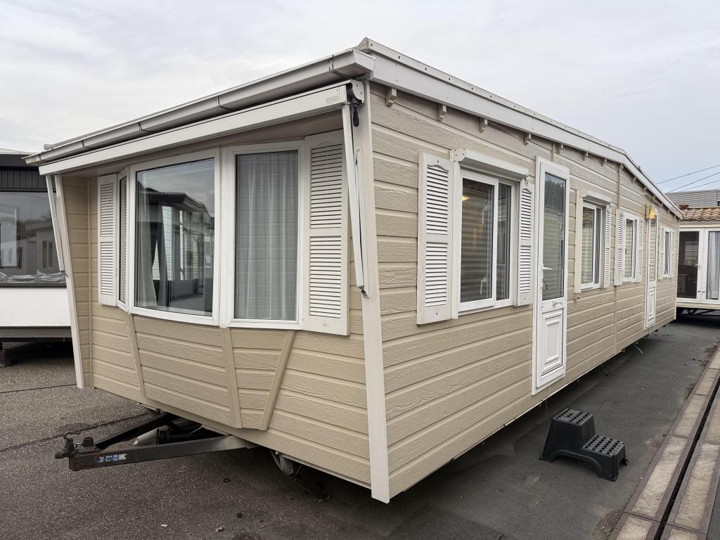 Chalet 10 x 3.70 Winterhard, Caravans en Kamperen, Niet ingevuld, Niet ingevuld, Niet ingevuld, Tot en met 4